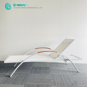Simpel nordisk stil udend&oslash;rsm&oslash;bler Fritids solseng aluminium chaiselong stol ved poolen hvilestol til hotelresort