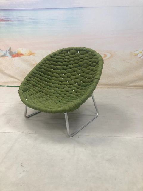 Kerusi santai anyaman tali hijau lebar yang besar