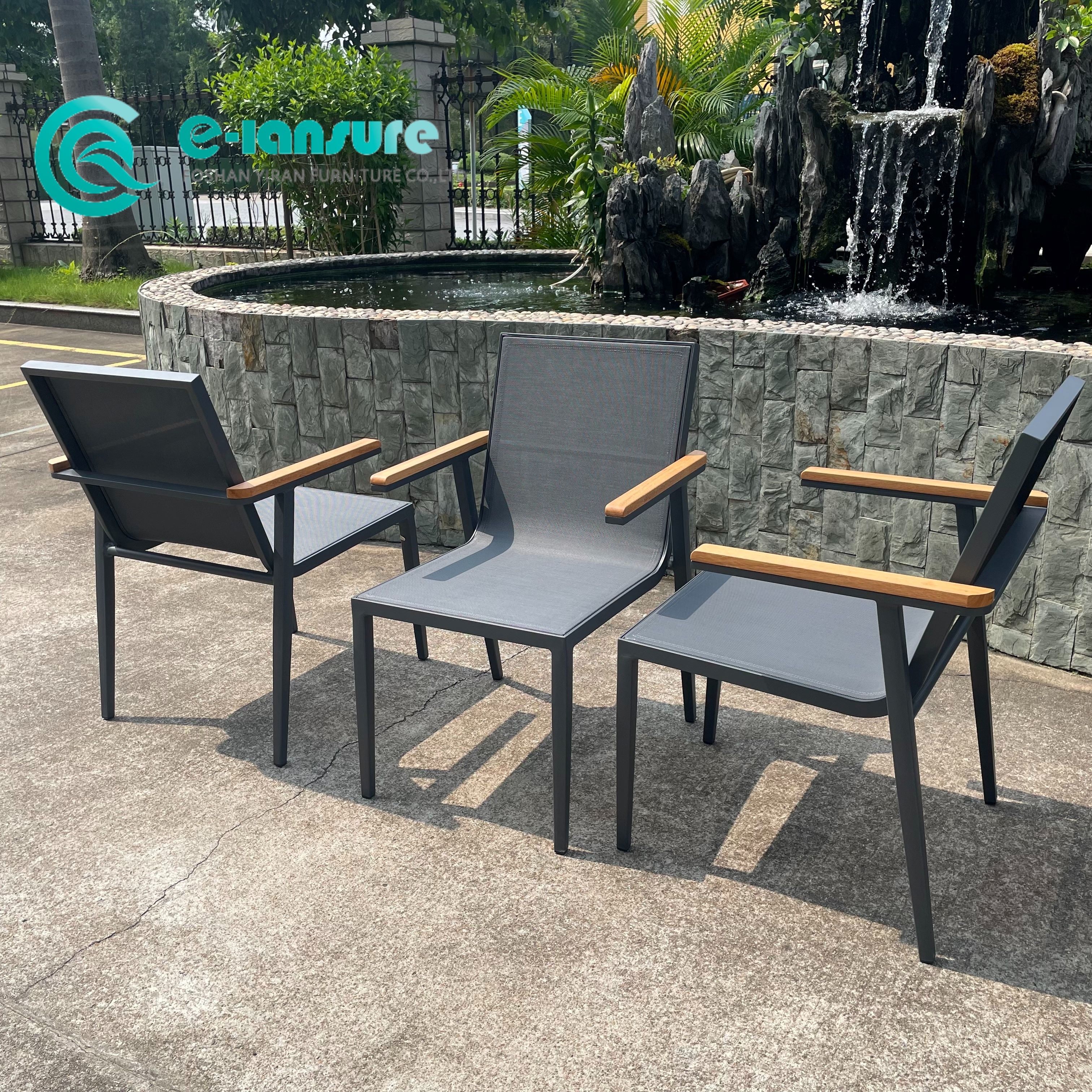 Samani za Nje za Alumini za Mtindo Rahisi za Hali ya Hewa Zote Pamoja na Kiti cha Patio ya Bustani ya Wood Armrest kwa Mkahawa wa Hoteli.