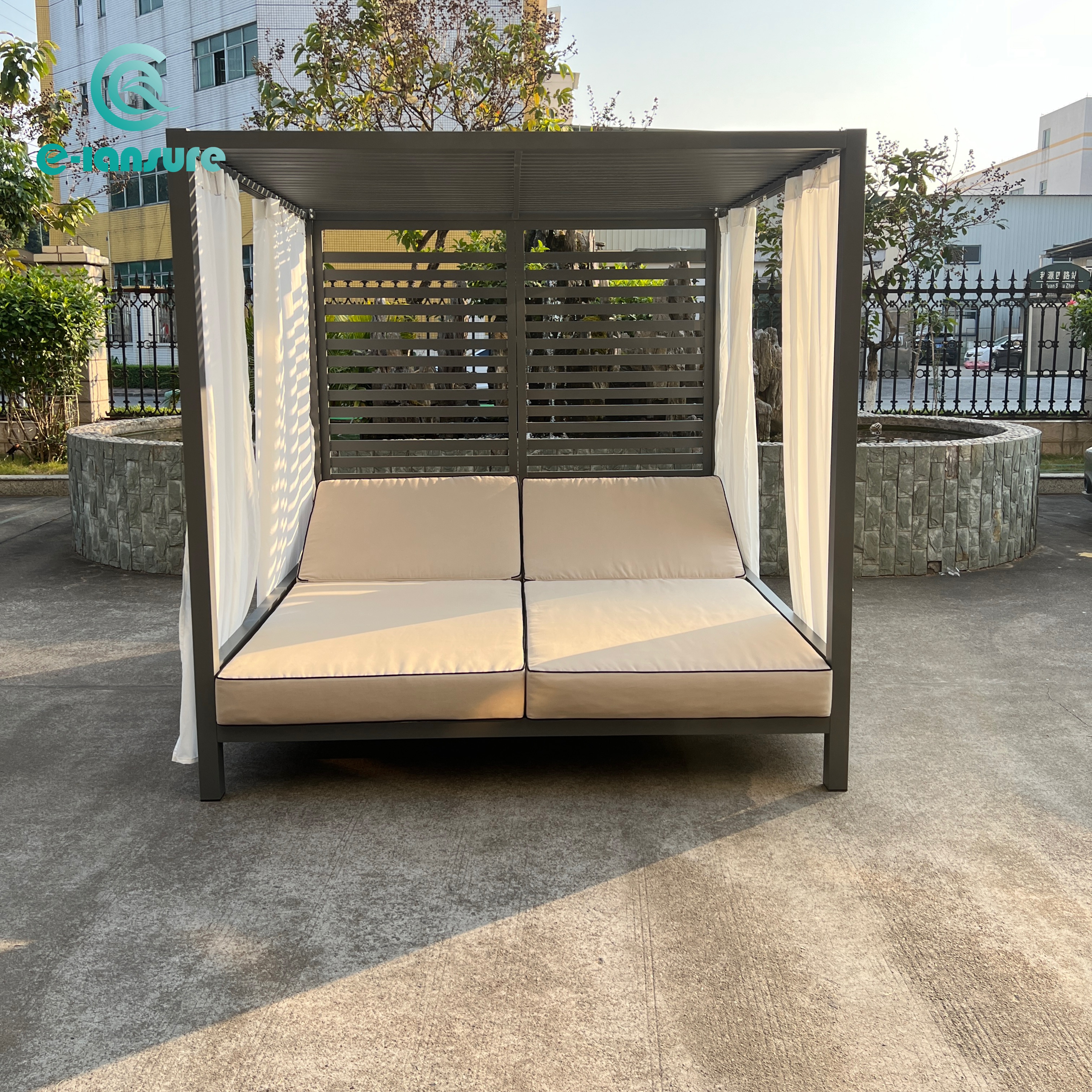 Werden Teakholzm&ouml;bel grau?