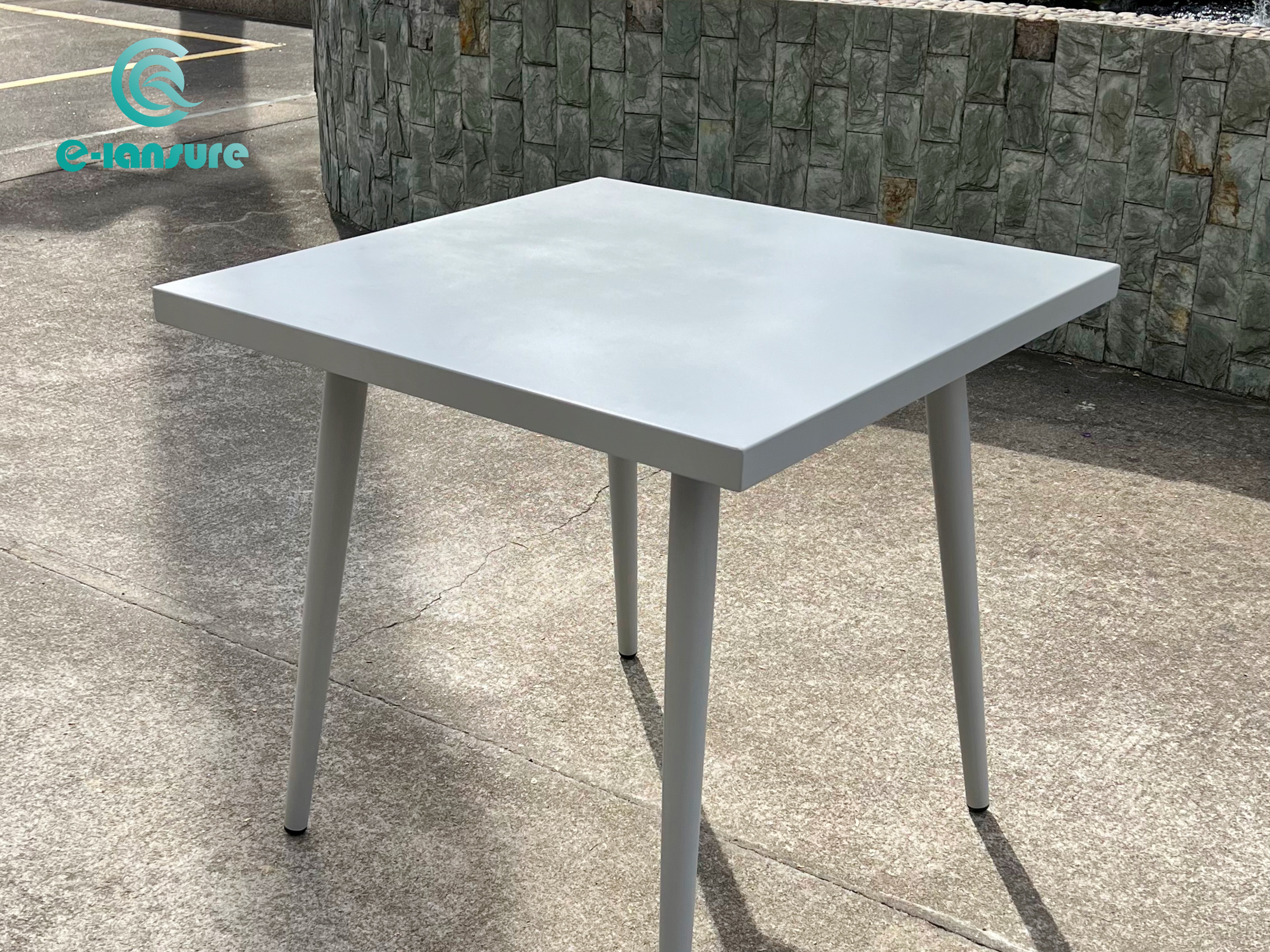 Modern Outdoor Restaurant Furniture Aluminum Square Dining Table para sa 4 na upuan
