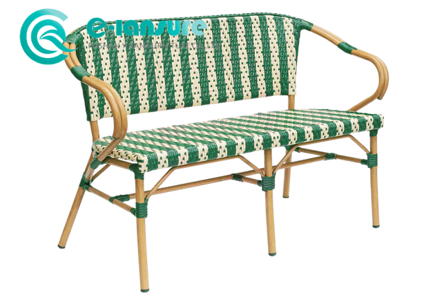 Klassische Outdoor-M&ouml;bel, Aluminiumrahmen, Bankstuhl, Terrasse, gewebtes Rattan, Freizeit-Sofastuhl mit Armlehne f&uuml;r Zuhause, Hotel, Restaurant, Bistro