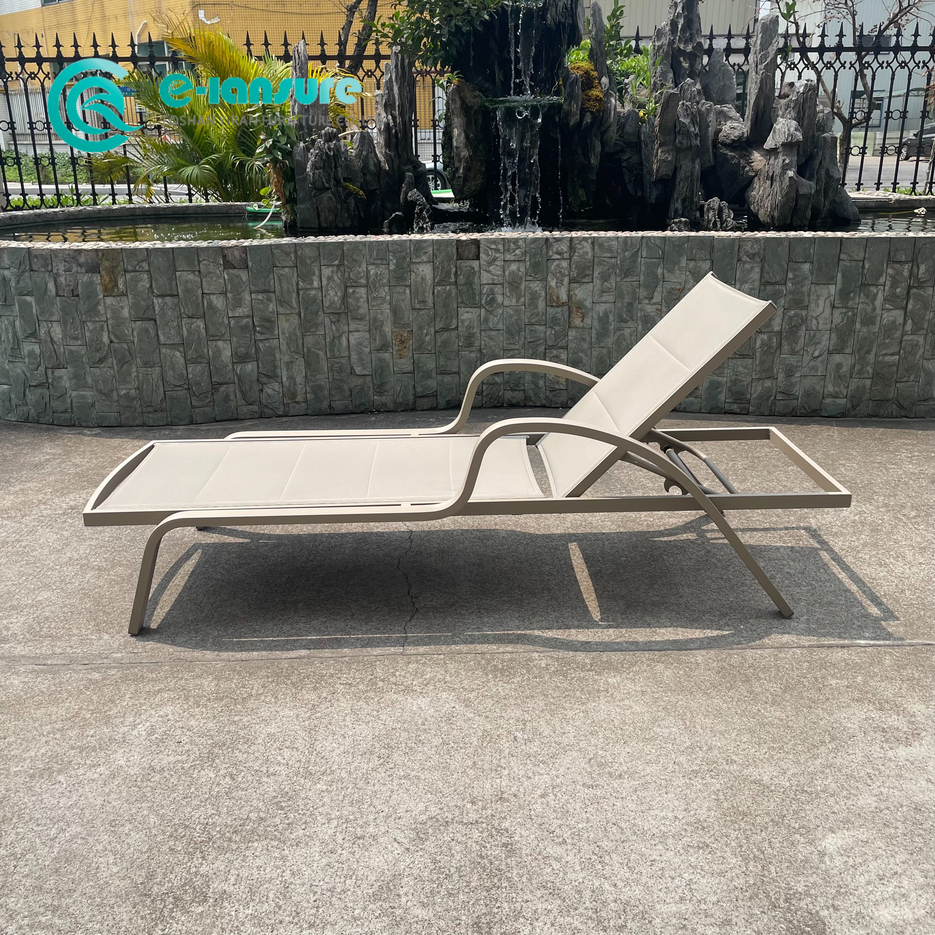 Eleetgant Açık Güneş Lounger Alüminyum Çerçeve Şezlong Sandalyesi Hotel Resort Veranda için Kol Yavru Tasarımı ile Havuz Kenarda Göğüs Yolu