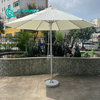 K&ouml;zvetlen gy&aacute;ri k&uuml;lt&eacute;ri b&uacute;tor nagykeresked&eacute;s alum&iacute;nium keretes esernyő kerek form&aacute;j&uacute; terasz napernyő a Villa Hotel Beach sz&aacute;m&aacute;ra