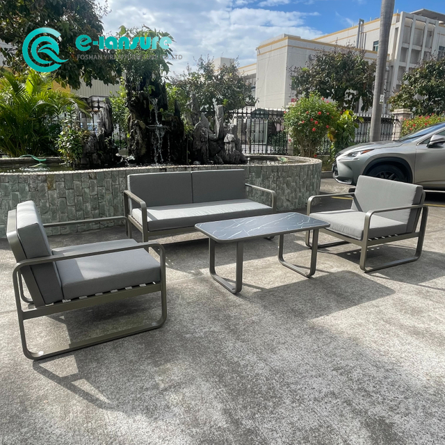 Minimalsit Garden Furniture Kualiti Bingkai Aluminium Sofa Set Semua Cuaca Kerusi Patio Sofa Dengan Set Meja Kopi untuk Villa Home Courtuard