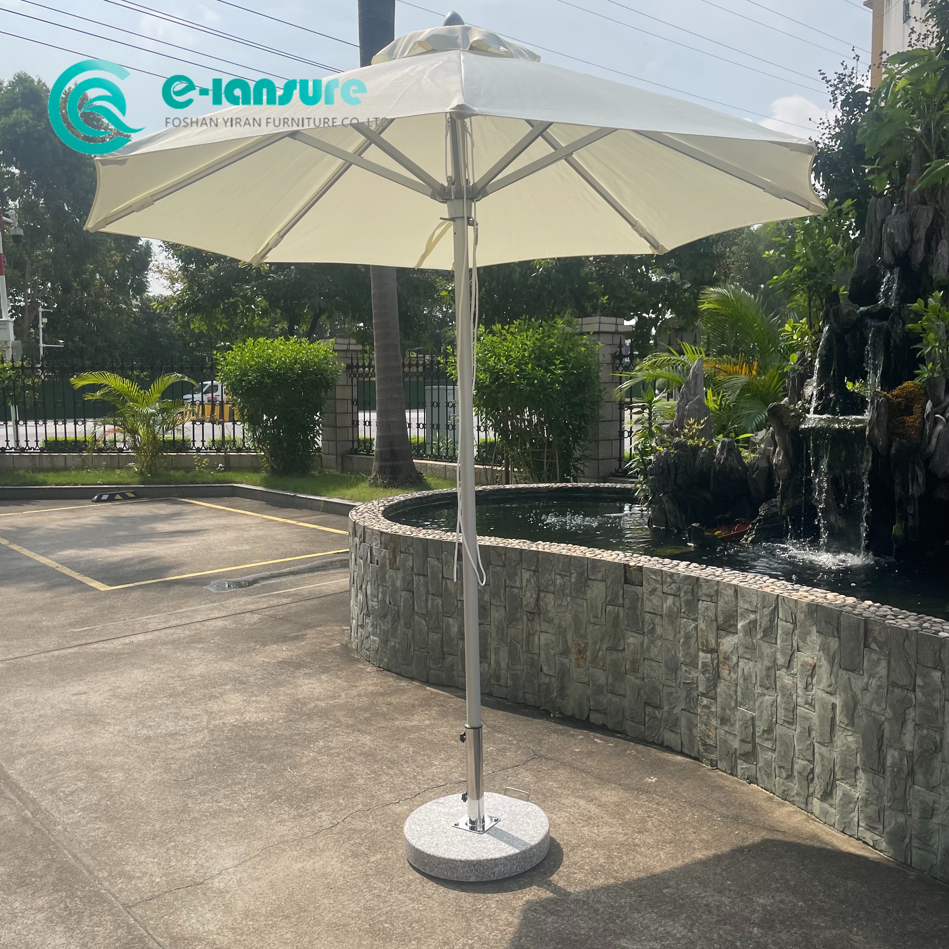 Minimalistički vrtni namještaj, suncobran uz bazen, kvalitetan aluminijski okvir, bijeli suncobran za terasu s mramornom bazom za restoran na otvorenom