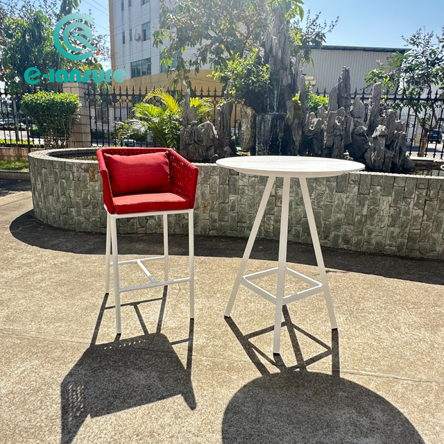 Stylish Aluminium Frame Bar Chair Texta Funis Red Bar Stool pro Outdoor Restaurant