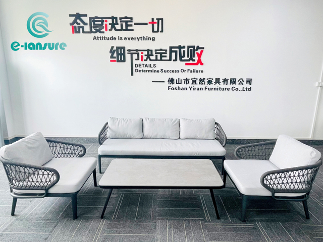 Ensemble de canap&eacute; et Table basse en corde tiss&eacute;e noire, cadre en aluminium, pour l'ext&eacute;rieur, pour le jardin