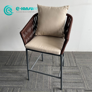 Z&aacute;hradn&yacute; barov&yacute; n&aacute;bytok Barov&aacute; stolička s hlin&iacute;kov&yacute;m r&aacute;mom Hned&aacute; lanov&aacute; vysok&aacute; barov&aacute; stolička s vank&uacute;šom do každ&eacute;ho počasia 