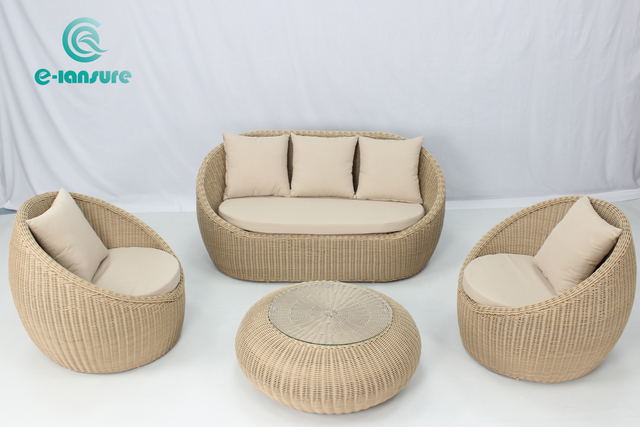 Minimalistisk Utem&ouml;bler Aluminiumstomme Fritid Rotting Soffa Och Soffbord Set f&ouml;r Hemtr&auml;dg&aring;rd