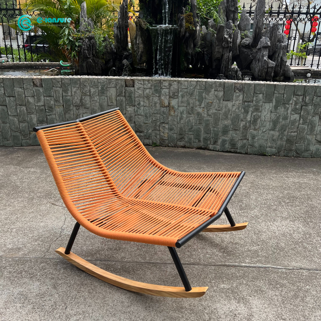 Cathaoirleach Rocking F&oacute;ill&iacute;ochta Ourdoor Al&uacute;manam CRUA Agus Cathaoirleach Gaird&iacute;n Rope Uig&iacute;