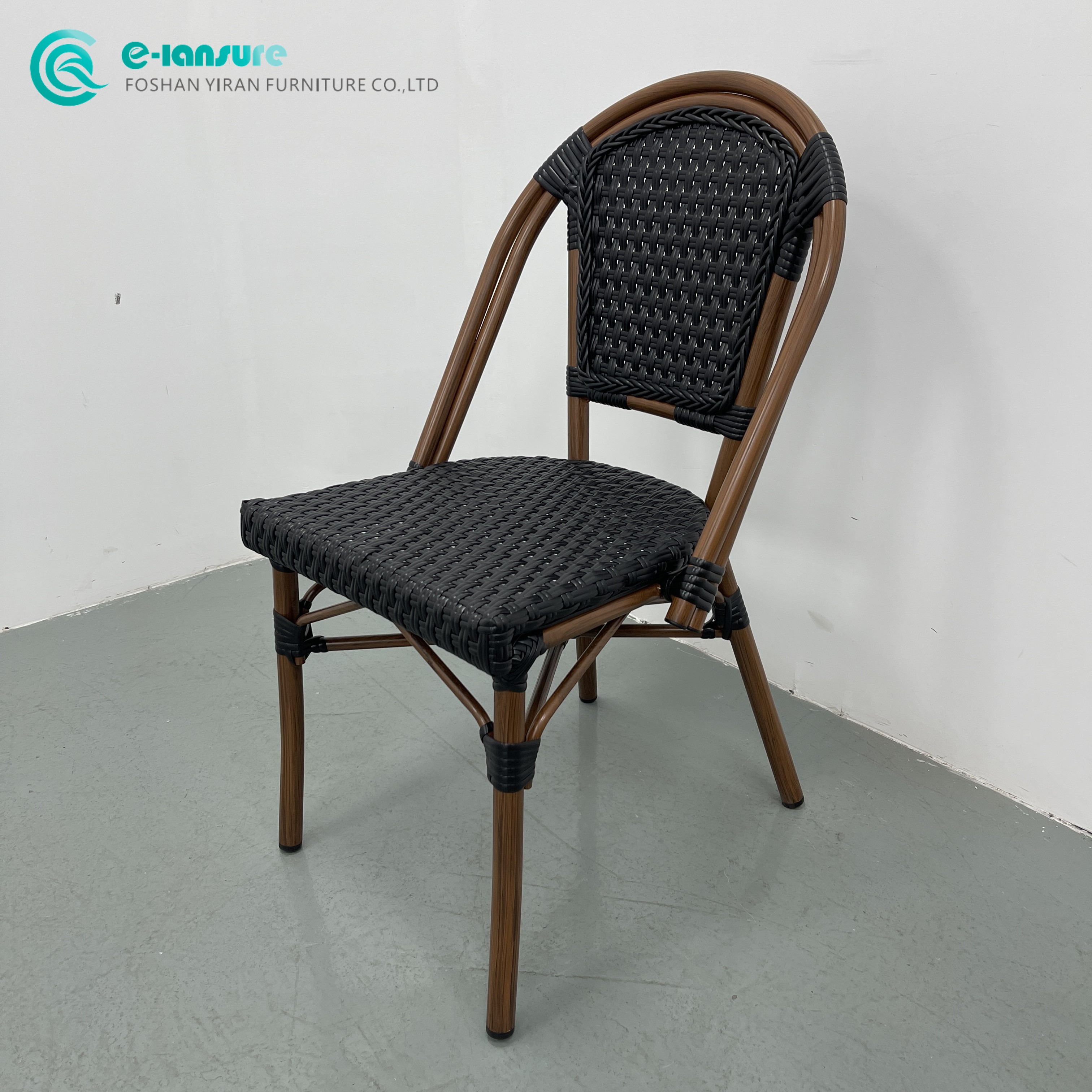 Класични трпезаријски намештај на отвореном Висококвалитетни алуминијумски оквир трпезаријска столица ткана вртна столица од ратана за хотелски ресторан кафић