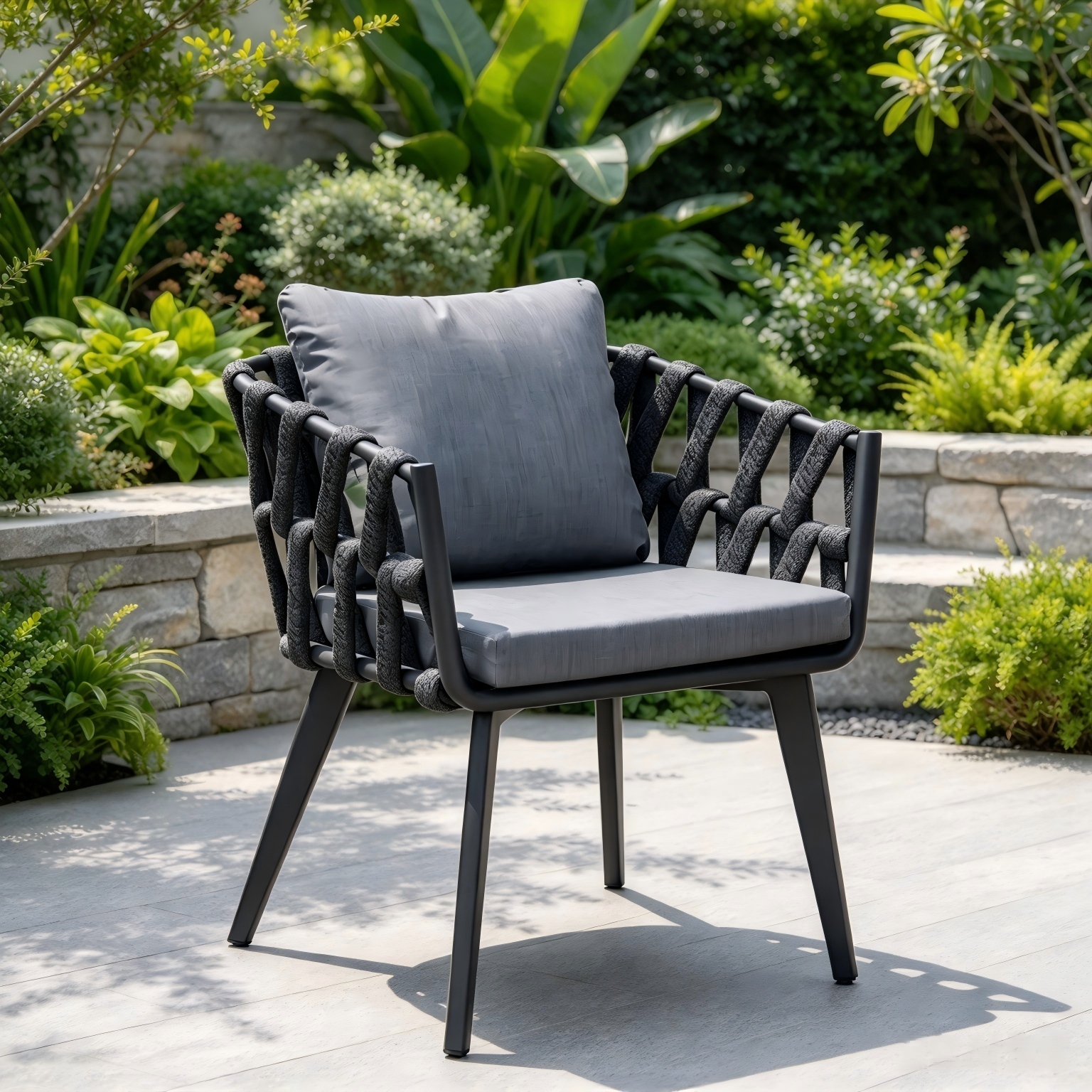 Outdoor Furniture Powder Coated Aluminum Rope Dining Chair Extendable Dining Table Set para sa Villa Garden