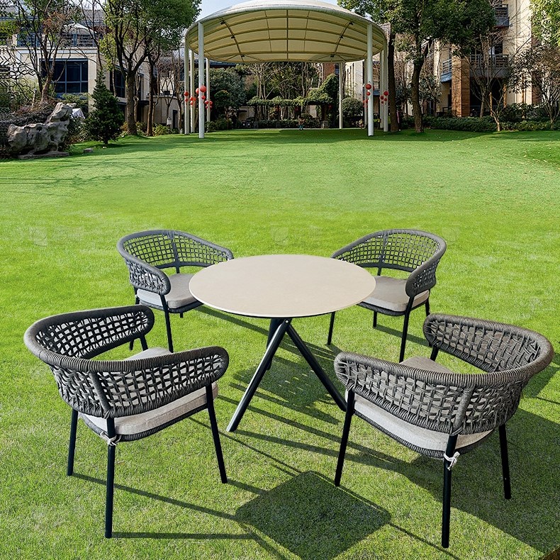 Perabot Makan Taman Bergaya Kerusi Makan Tali Bingkai Aluminium Dengan Set Meja Bulat Untuk Restoran Luar