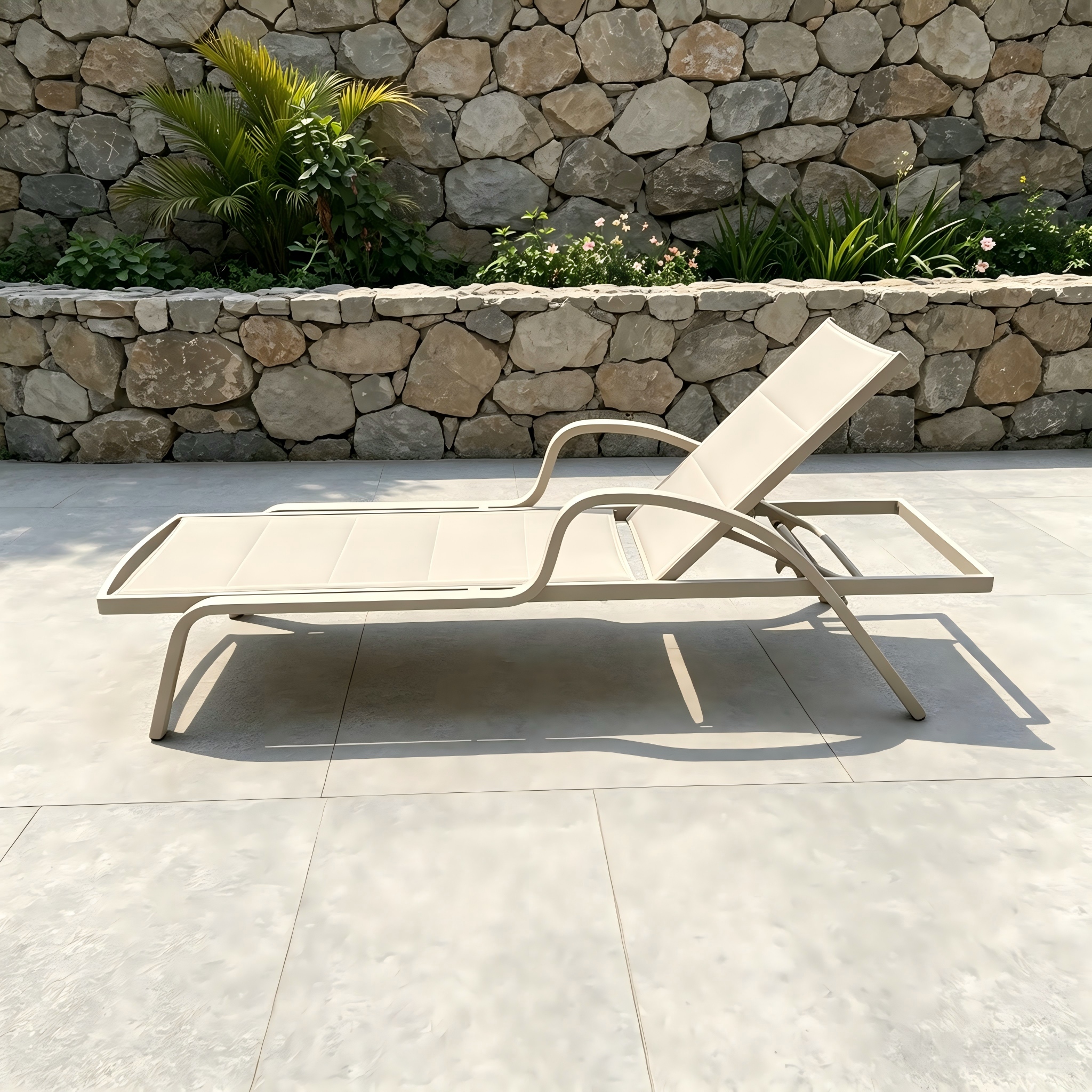 Eletgant Outdoor Sun Lounger Khung nh&ocirc;m Ghế Chaise Lounge B&ecirc;n hồ bơi Giường phơi nắng c&oacute; thiết kế tay vịn cho kh&aacute;ch sạn Resort Patio