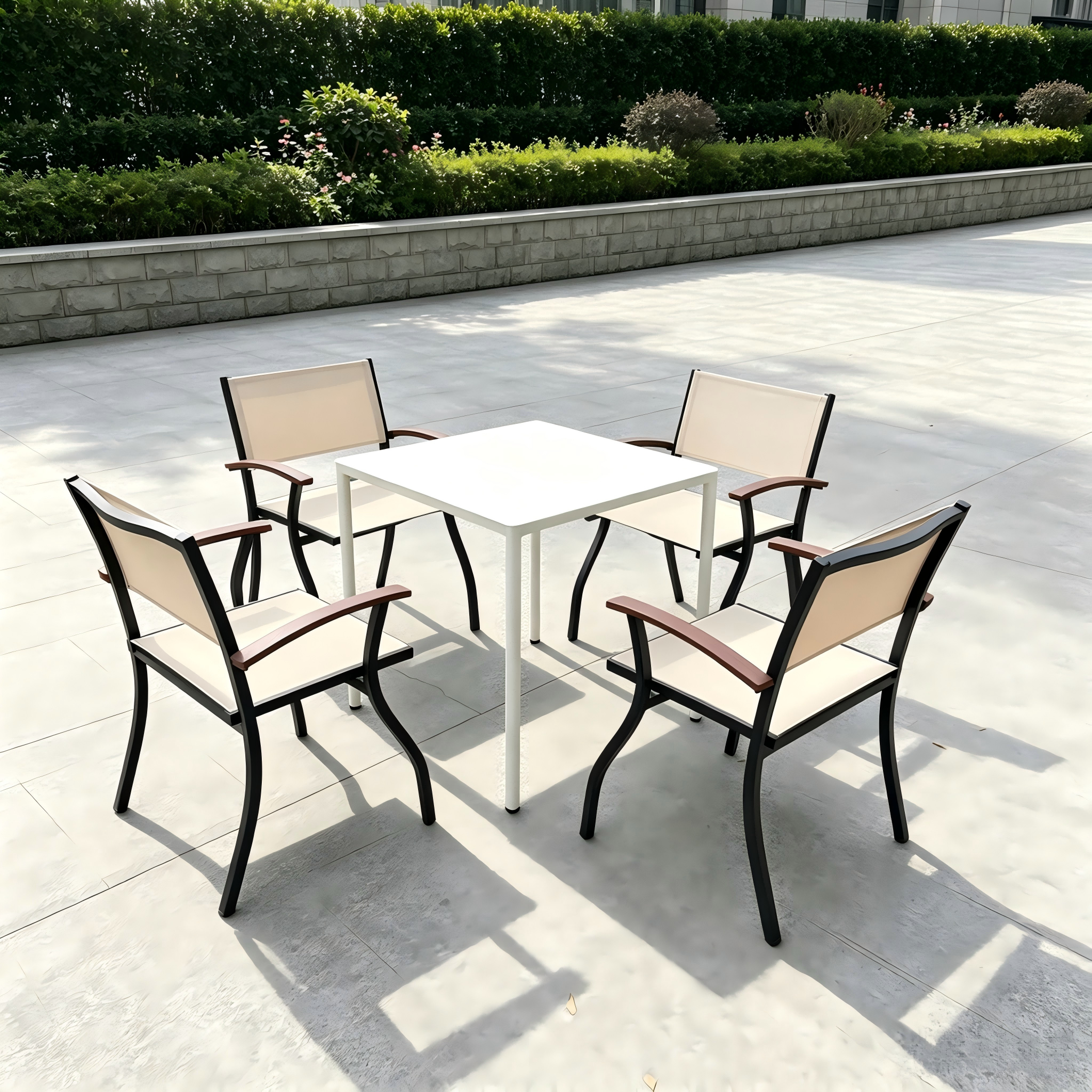Alle aluminium buitemeubels Tuin-eetkamerstoel en Vierkantige Tafelstel Alle Weer Stof Patiostoel met Teakhout Armleuning vir Huis Restaurant