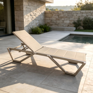 ရိုးရှင်းသော ပြင်ပပရိဘောဂ Powder Coated Aluminum Frame Chaise Lounge Chair Poolside Sun Lounger Hotel Patio အတွက် Weatherproof Sunbed