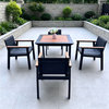 Minimalistiese styl buite-eetmeubels Aluminiumraam eetkamerstoel met hout armleuning patio 4+1 eetkamerstel vir huis binnehof